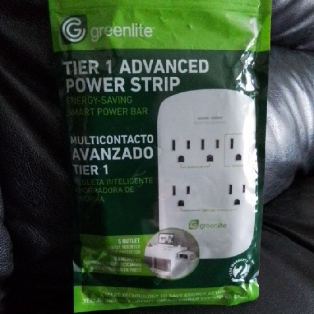 White Advanced Power Strip